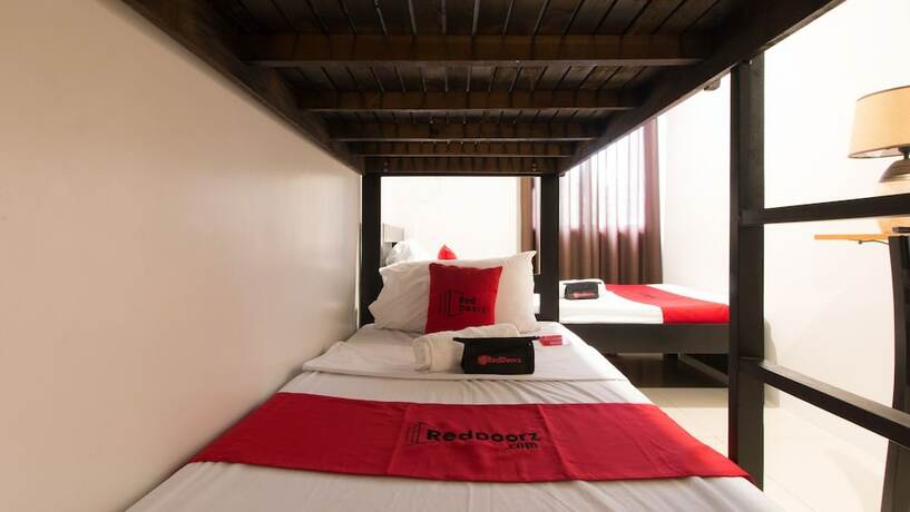 Imagen de la habitación del Hotel Reddoorz Plus @ Diola Villamonte Bacolod. Foto 26