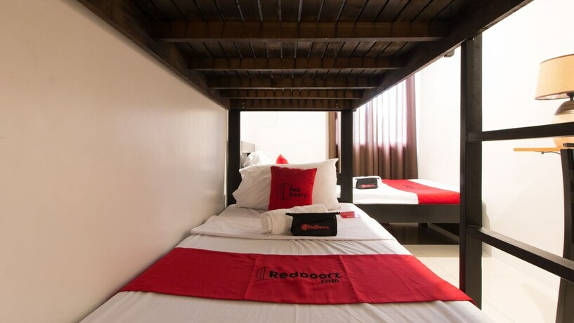 Imagen de la habitación del Hotel Reddoorz Plus @ Diola Villamonte Bacolod. Foto 27