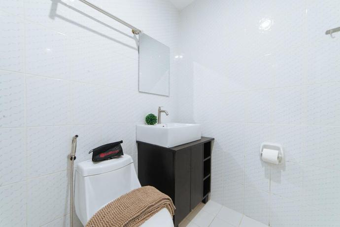 Imagen de la habitación del Hotel Reddoorz Plus @ Evangelista Street Makati. Foto 12