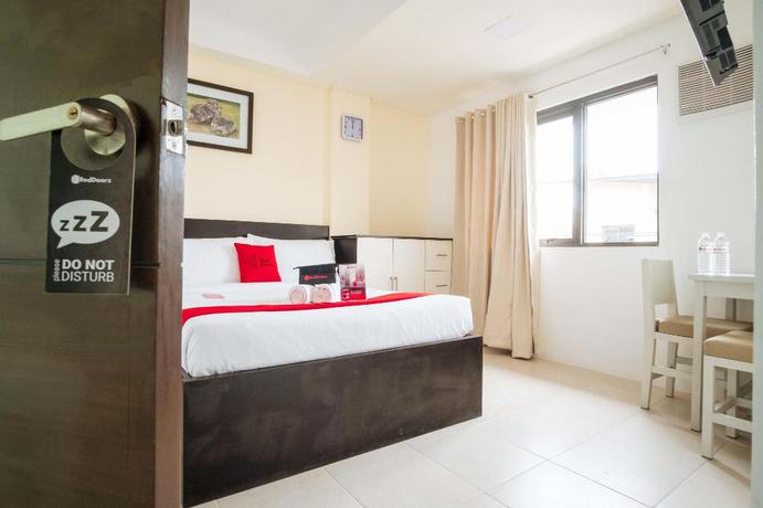 Imagen de la habitación del Hotel Reddoorz Plus @ Evangelista Street Makati. Foto 17
