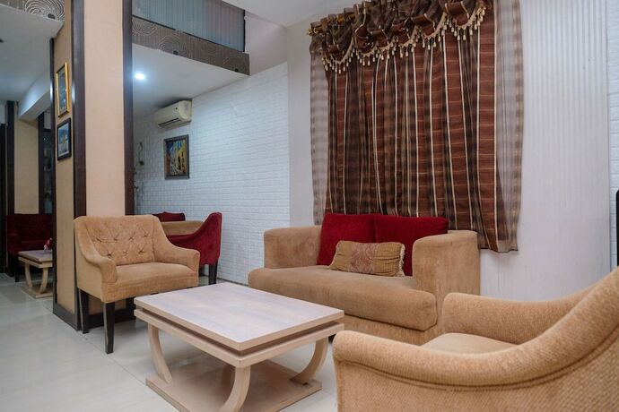 Imagen general del Hotel Reddoorz Plus @ Grand Populer. Foto 5