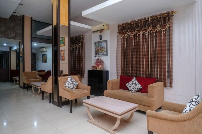 Imagen general del Hotel Reddoorz Plus @ Grand Populer. Foto 9