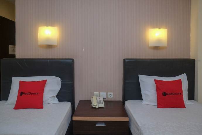 Imagen general del Hotel Reddoorz Plus @ Grand Populer. Foto 12