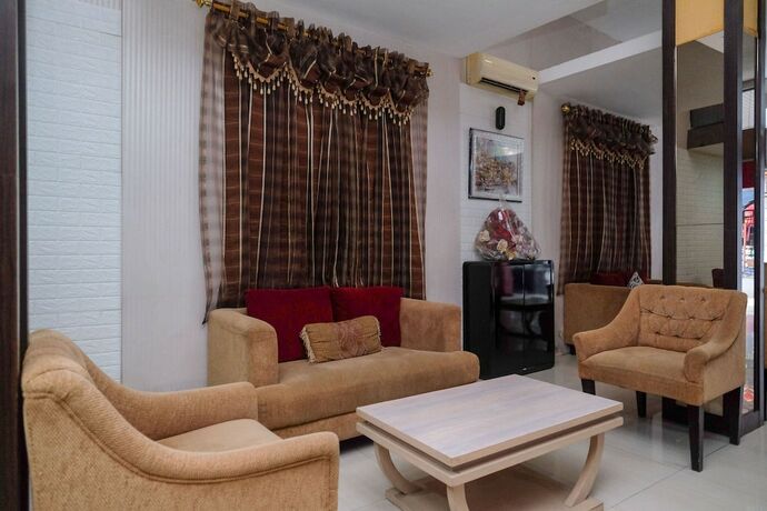 Imagen general del Hotel Reddoorz Plus @ Grand Populer. Foto 13