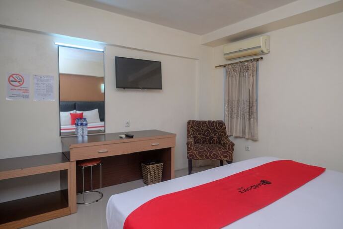 Imagen de la habitación del Hotel Reddoorz Plus @ Grand Populer. Foto 18