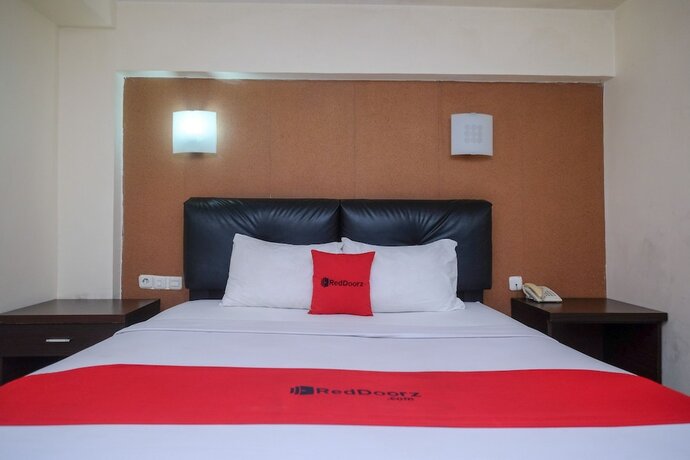 Imagen de la habitación del Hotel Reddoorz Plus @ Grand Populer. Foto 24