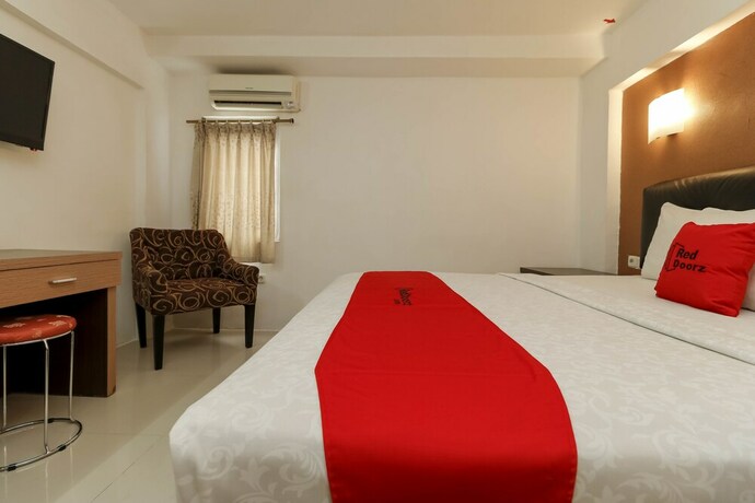 Imagen de la habitación del Hotel Reddoorz Plus @ Grand Populer. Foto 32