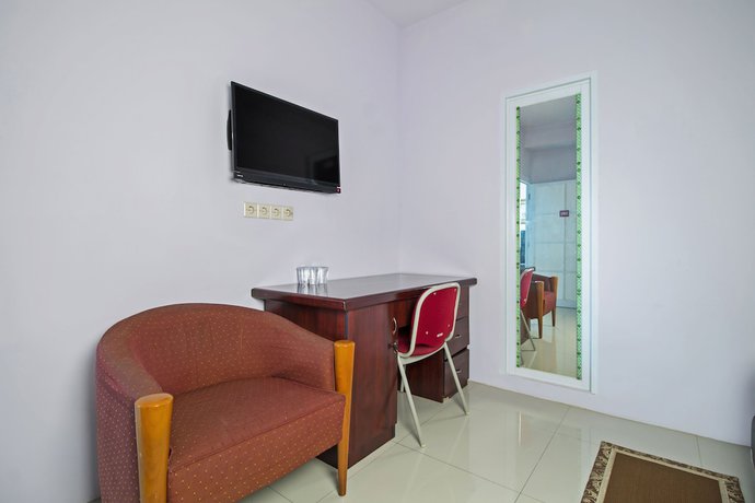 Imagen de la habitación del Hotel Reddoorz Plus @ Guntur Raya Setiabudi. Foto 5