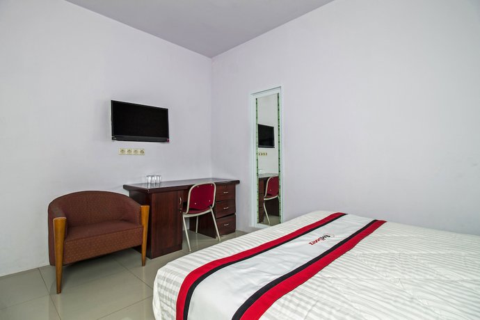 Imagen de la habitación del Hotel Reddoorz Plus @ Guntur Raya Setiabudi. Foto 7
