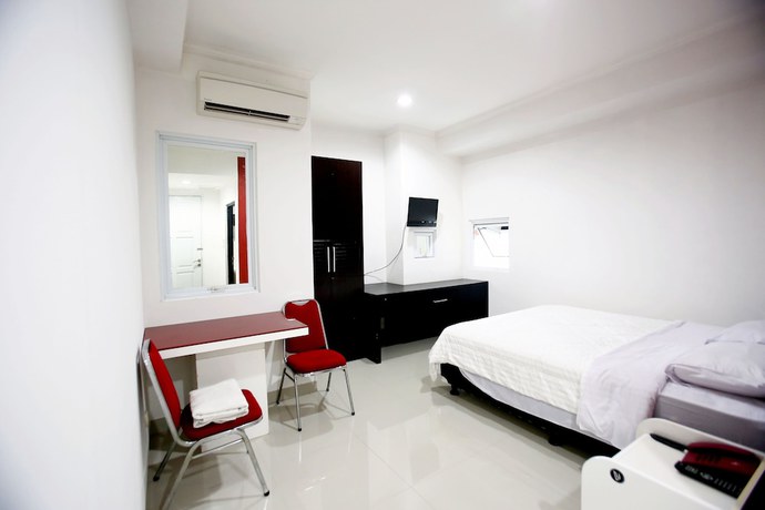 Imagen de la habitación del Hotel Reddoorz Plus @ Guntur Raya Setiabudi. Foto 8