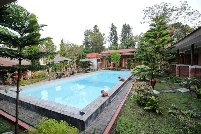 Imagen general del Hotel Reddoorz Plus @ Jalan Damai 2. Foto 4
