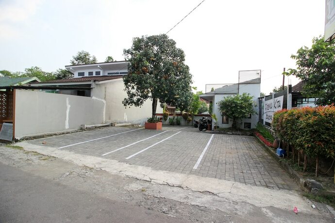 Imagen general del Hotel Reddoorz Plus @ Jalan Damai 2. Foto 7
