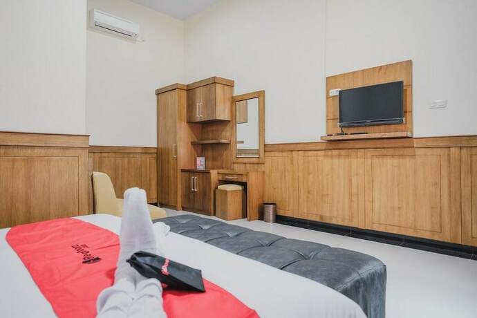 Imagen general del Hotel Reddoorz Plus @ Jalan Dr. Cipto Mangunkusumo Lampung. Foto 4