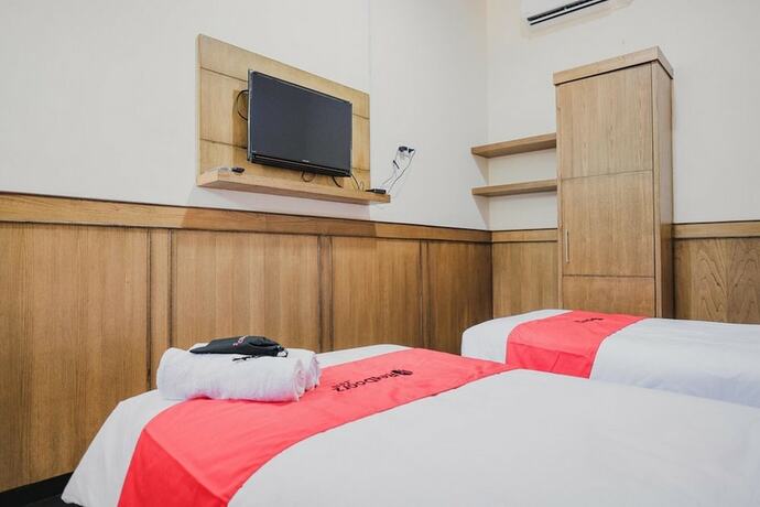 Imagen general del Hotel Reddoorz Plus @ Jalan Dr. Cipto Mangunkusumo Lampung. Foto 7