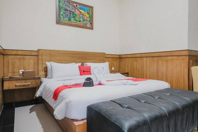 Imagen general del Hotel Reddoorz Plus @ Jalan Dr. Cipto Mangunkusumo Lampung. Foto 8