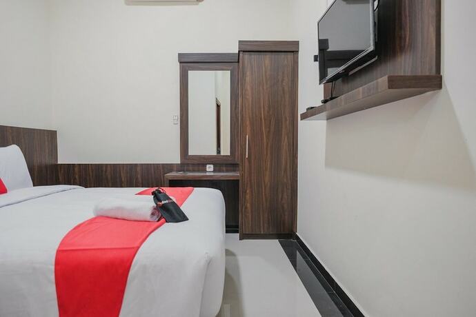 Imagen general del Hotel Reddoorz Plus @ Jalan Dr. Cipto Mangunkusumo Lampung. Foto 9