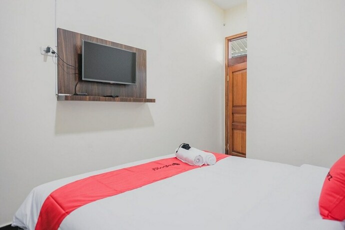 Imagen de la habitación del Hotel Reddoorz Plus @ Jalan Dr. Cipto Mangunkusumo Lampung. Foto 25