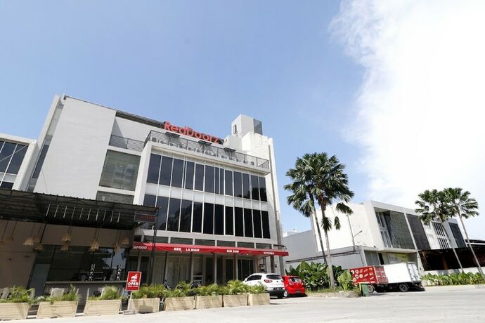 Imagen general del Hotel Reddoorz Plus @ Kapuk Business Park. Foto 7