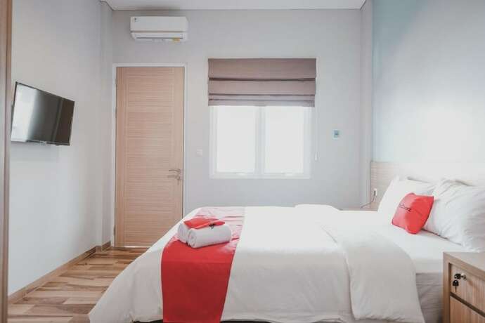 Imagen general del Hotel Reddoorz Plus @ Karet Pedurenan 3. Foto 3