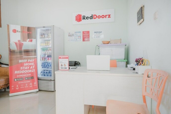 Imagen general del Hotel Reddoorz Plus @ Karet Pedurenan 3. Foto 16