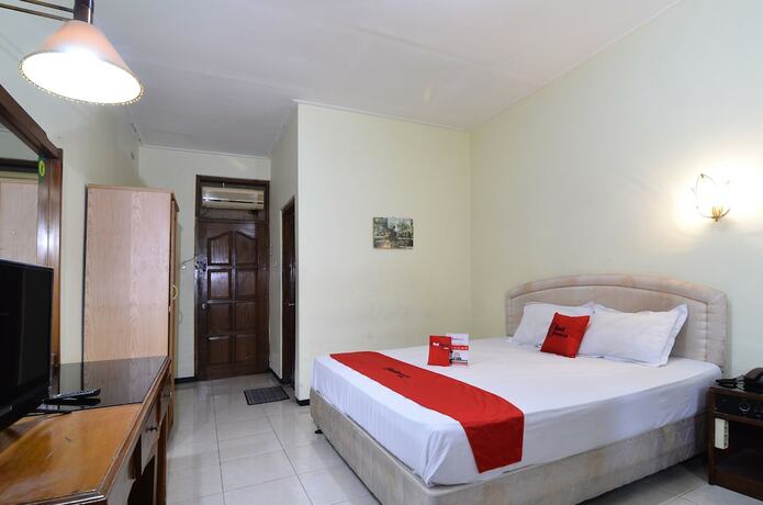 Imagen general del Hotel Reddoorz Plus @ Laweyan. Foto 11