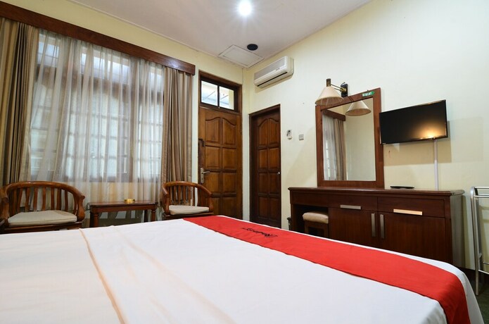 Imagen de la habitación del Hotel Reddoorz Plus @ Laweyan. Foto 17
