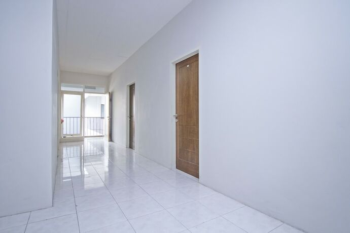 Imagen general del Hotel Reddoorz Plus @ Mas Mansyur. Foto 4