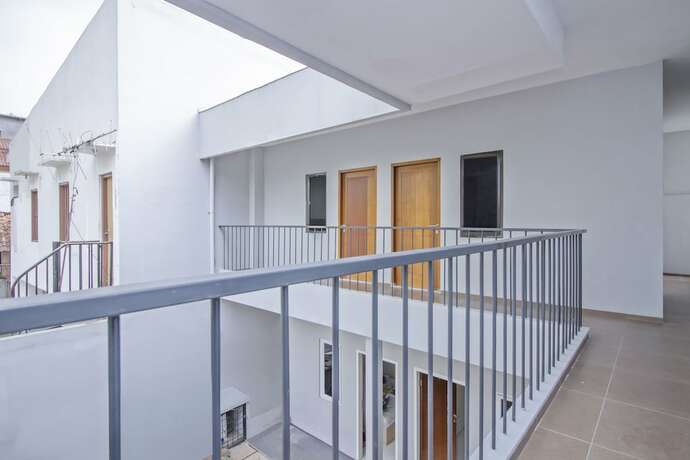 Imagen general del Hotel Reddoorz Plus @ Mas Mansyur. Foto 8