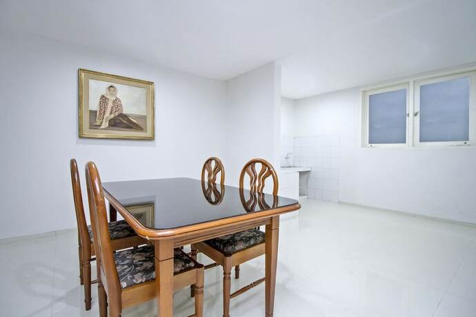 Imagen general del Hotel Reddoorz Plus @ Mas Mansyur. Foto 16