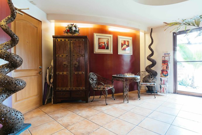 Imagen de los interiores del Hotel Reddoorz Plus Near Abreeza Mall Davao. Foto 16