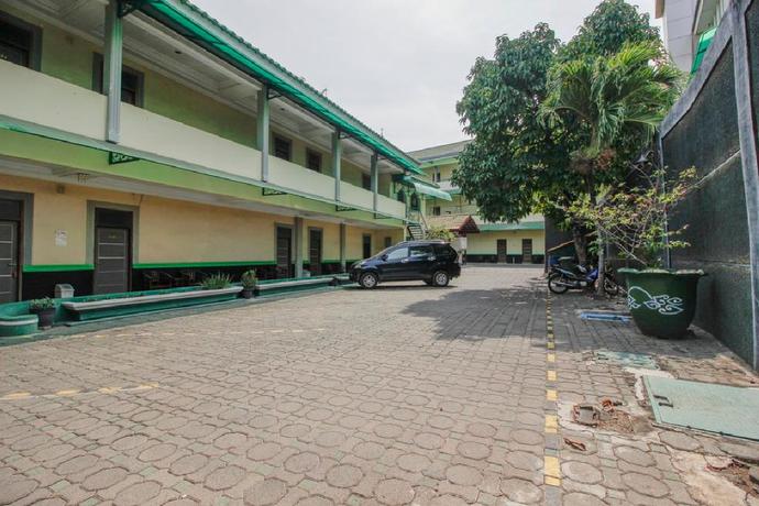 Imagen general del Hotel Reddoorz Plus Near Alun Alun Kejaksan Cirebon. Foto 4