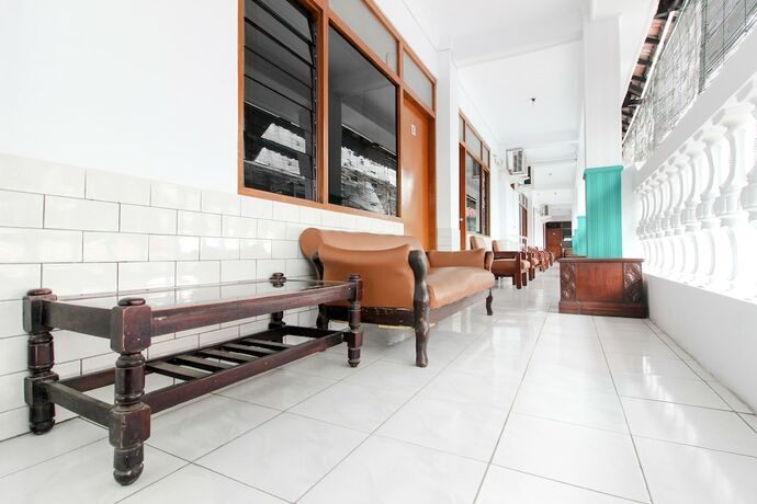 Imagen general del Hotel Reddoorz Plus Near Alun Alun Selatan. Foto 7
