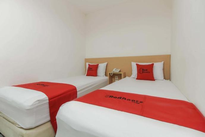 Imagen de la habitación del Hotel Reddoorz Plus Near Galaxy Bekasi. Foto 3