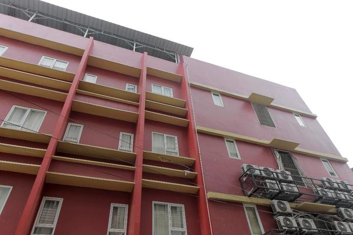 Imagen general del Hotel Reddoorz Plus Near Galaxy Bekasi. Foto 1