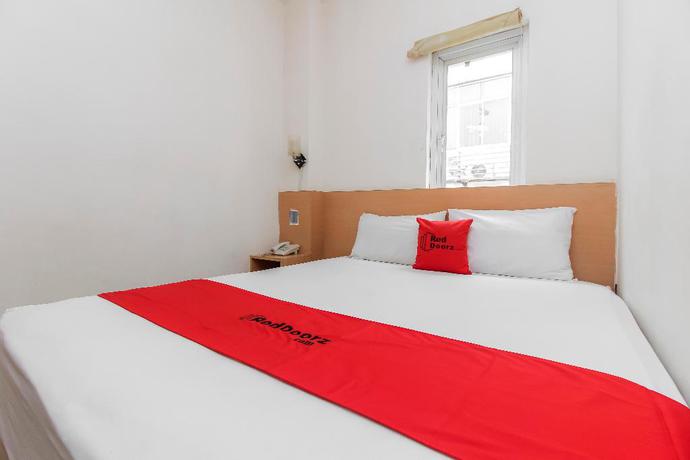 Imagen de la habitación del Hotel Reddoorz Plus Near Galaxy Bekasi. Foto 5