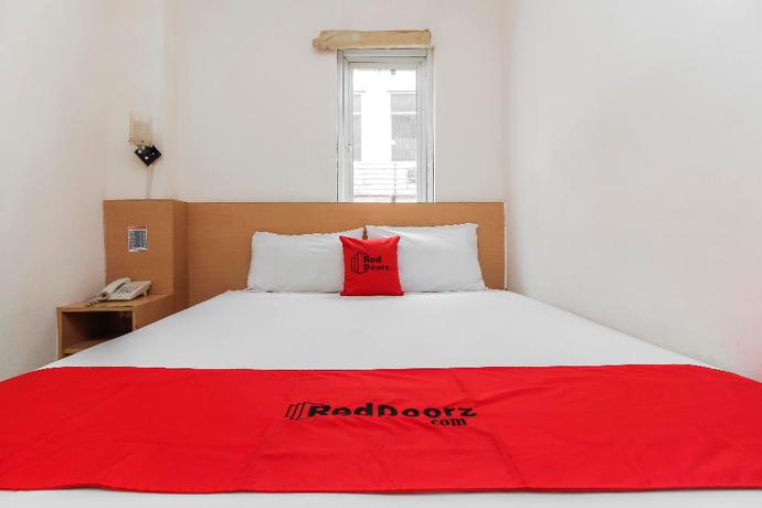 Imagen de la habitación del Hotel Reddoorz Plus Near Galaxy Bekasi. Foto 9