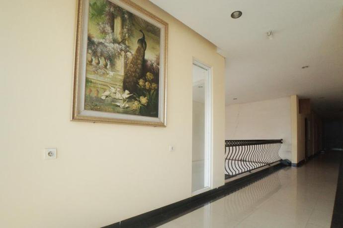 Imagen de los interiores del Hotel Reddoorz Plus Near Green Pramuka Square Mall. Foto 17