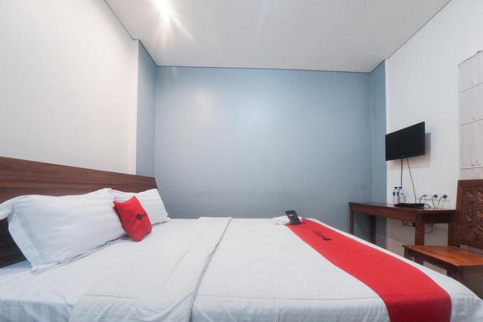 Imagen de la habitación del Hotel Reddoorz Plus Near Green Pramuka Square Mall. Foto 7