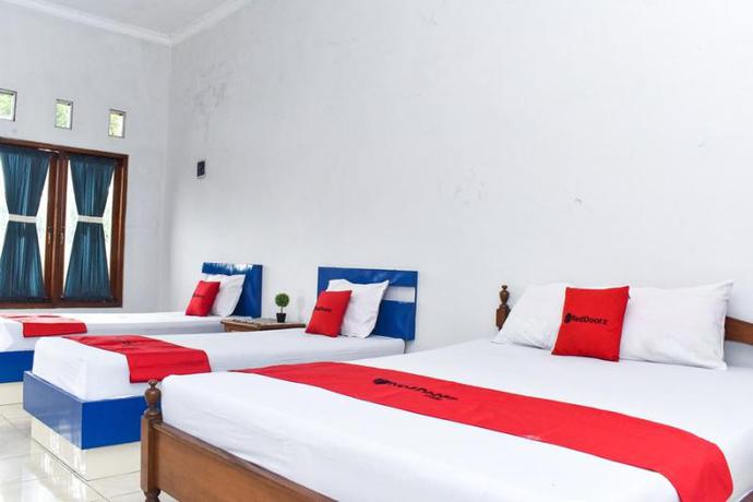 Imagen de la habitación del Hotel Reddoorz Plus Near Hartono Mall. Foto 7