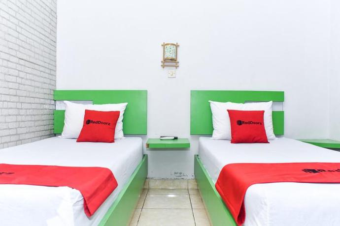 Imagen de la habitación del Hotel Reddoorz Plus Near Hartono Mall. Foto 9