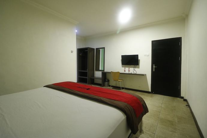 Imagen de la habitación del Hotel Reddoorz Plus Near Jambi Prima Mall. Foto 12