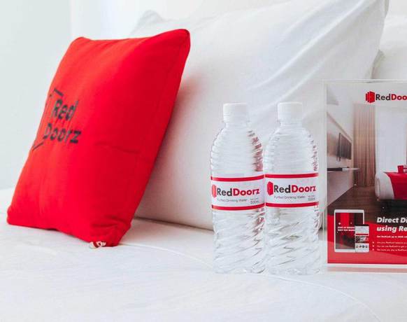 Imagen de la habitación del Hotel Reddoorz Plus Near Johnson and Johnson Paranaque. Foto 12