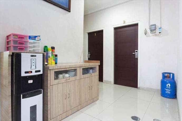 Imagen general del Hotel Reddoorz Plus Near Lippo Cikarang Mall. Foto 1