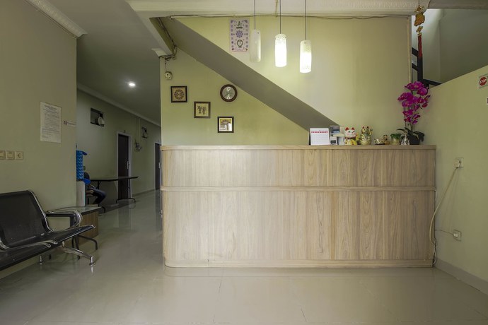 Imagen de los interiores del Hotel Reddoorz Plus Near Lippo Cikarang Mall. Foto 12