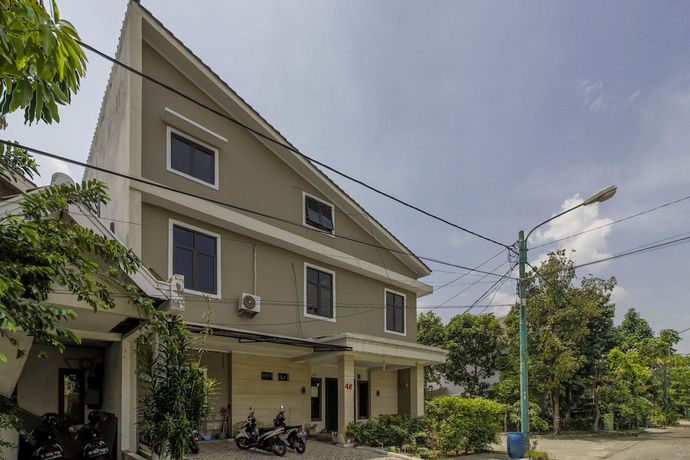 Imagen general del Hotel Reddoorz Plus Near Lippo Cikarang Mall. Foto 3