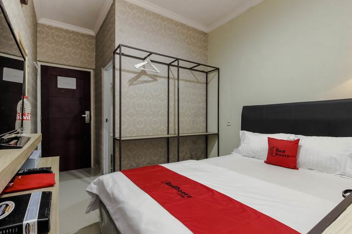 Imagen de la habitación del Hotel Reddoorz Plus Near Lippo Cikarang Mall. Foto 8