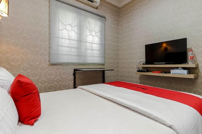 Imagen de la habitación del Hotel Reddoorz Plus Near Lippo Cikarang Mall. Foto 10
