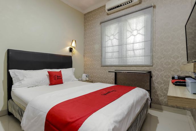 Imagen general del Hotel Reddoorz Plus Near Lippo Cikarang Mall. Foto 2