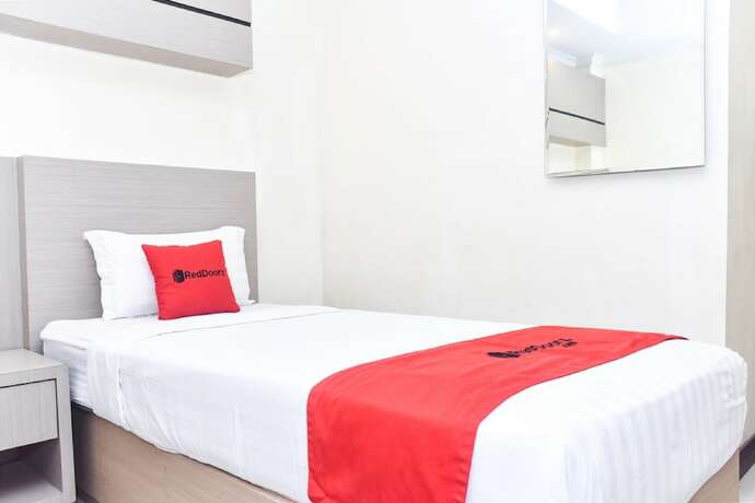 Imagen general del Hotel Reddoorz Plus Near Makassar Town Square. Foto 1