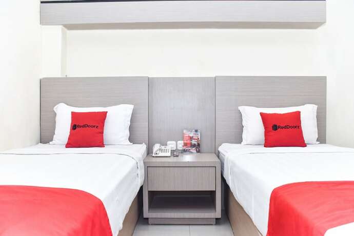 Imagen general del Hotel Reddoorz Plus Near Makassar Town Square. Foto 10
